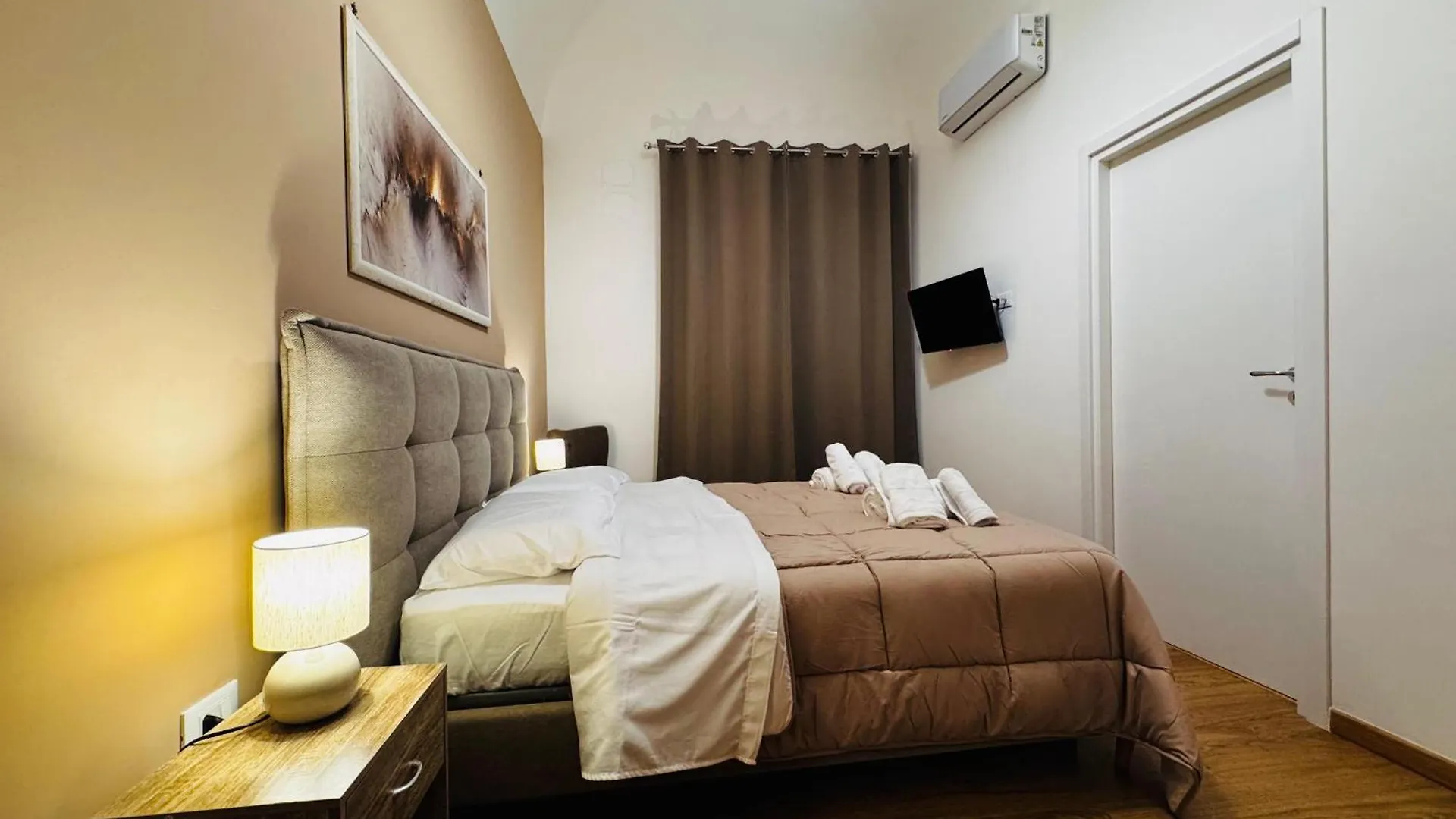Pindemonte Pomelia Otel Palermo Konukevi
