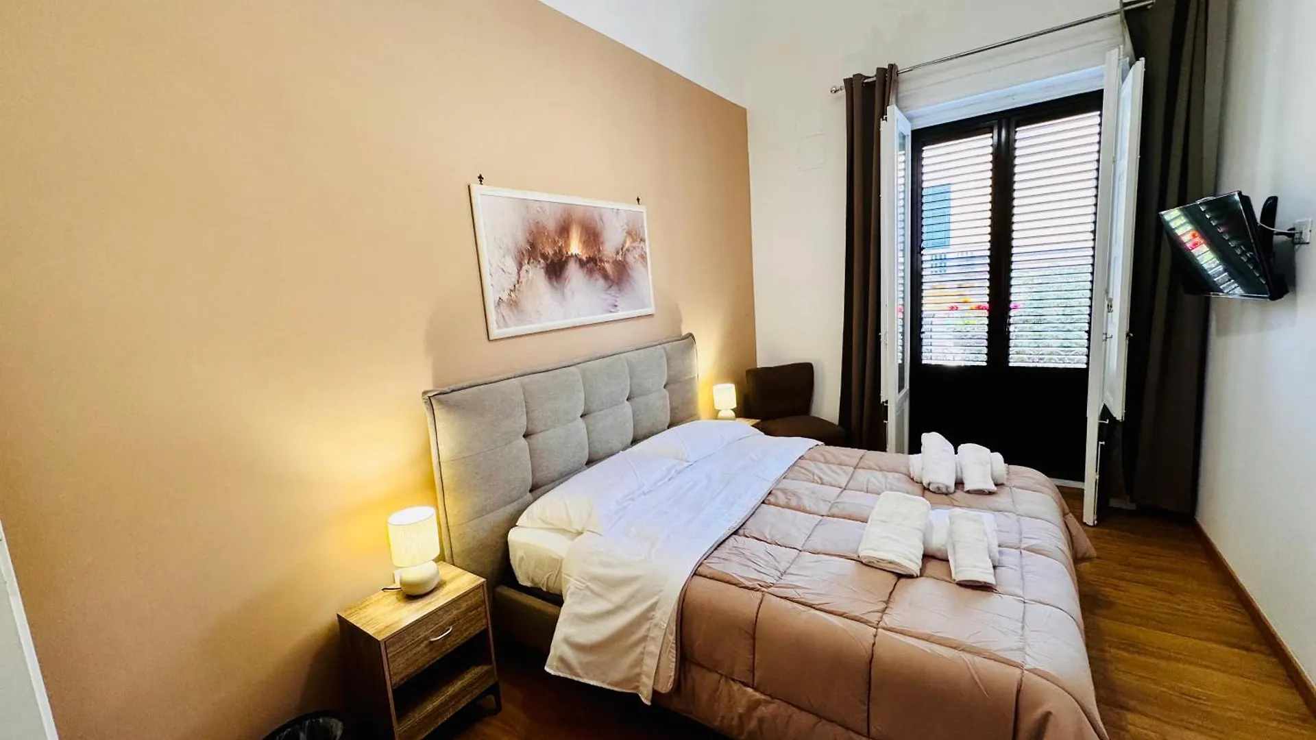 Konukevi Pindemonte Pomelia Otel Palermo