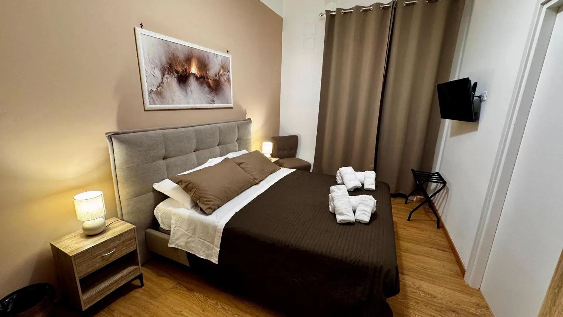 Pindemonte Pomelia Otel Palermo Konukevi