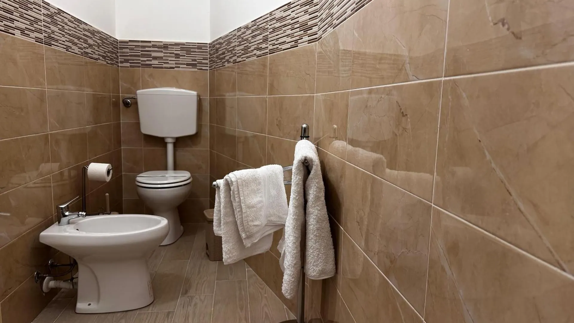 Pindemonte Pomelia Otel Palermo 0*,  İtalya